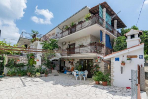 Гостиница Apartments by the sea Arbanija, Ciovo - 12113  Трогир